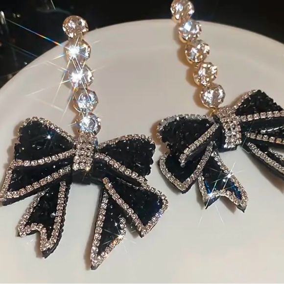 NEW! Silver/Black Bow Statement Earrings! Dress up a Tee & Jeans! Bows are in! - Picture 6 of 8